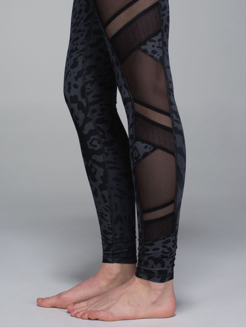 Lululemon Just Breathe Pant Animal Swirl Deep Coal Black - Size 2/4 approx
